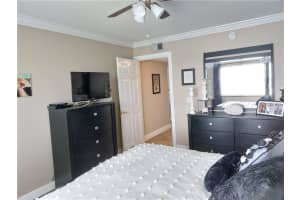 5035 Wiles Rd APT 302, Coconut Creek, FL 33073, Sold 07/07/22