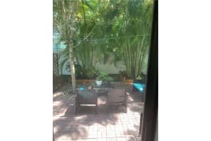 4933 NW 59th St, Tamarac, FL 33319, Sold 07/08/22