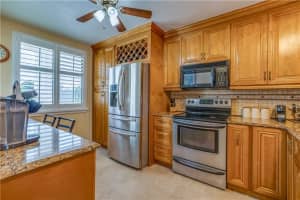 2791 Village Blvd APT 304, West Palm Beach, FL 33409, Sold 06/23/22