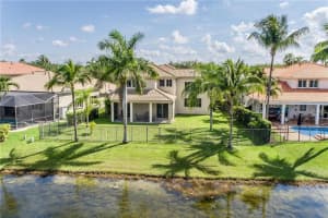 1427 Camellia Cir, Weston, FL 33326, Sold 06/27/22