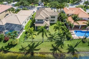 1427 Camellia Cir, Weston, FL 33326, Sold 06/27/22
