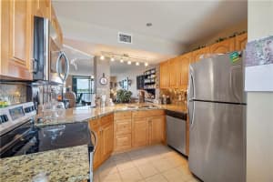 115 Lake Emerald Dr APT 404, Oakland Park, FL 33309, Sold 09/09/22