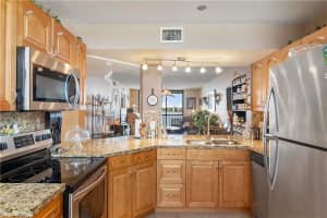 115 Lake Emerald Dr APT 404, Oakland Park, FL 33309, Sold 09/09/22