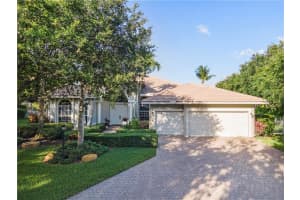10587 NW 69th St, Parkland, FL 33076, Sold 08/15/22