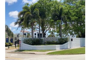 210 Lake Pointe Dr APT 204, Oakland Park, FL 33309, Sold 07/01/22