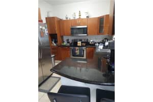 18067 NW 74th Ct, Hialeah, FL 33015, Sold 09/19/22