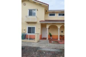 18067 NW 74th Ct, Hialeah, FL 33015, Sold 09/19/22