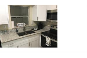 8110 NW 59th St, Tamarac, FL 33321, Sold 08/19/22