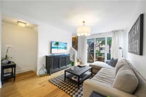 2107 SE 10th Ave APT 817, Fort Lauderdale, FL 33316, Sold 07/27/22