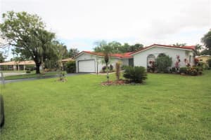 10660 NW 44th St, Coral Springs, FL 33065, Sold 08/02/22