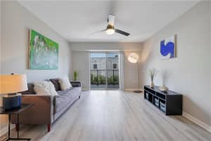 1000 Michigan Ave APT 209, Miami Beach, FL 33139, Sold 08/22/22