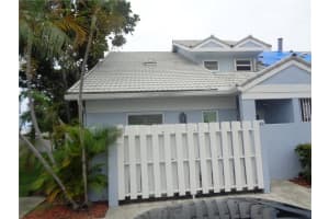 380 SE 2nd Ave   H1, Deerfield Beach, FL 33441 Sold 10/01/22