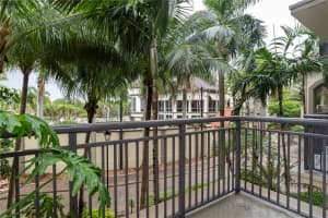 2625 NE 14th Ave APT 104, Oakland Park, FL 33334, Sold 08/25/22