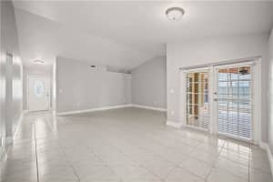 16332 SW 76th St, Miami, FL 33193 Sold 07/06/22