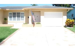 5607 NW 49th Ave, Tamarac, FL 33319 Sold 12/12/22