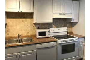 2788  Tennis Club Dr   305, West Palm Beach, FL 33417 Sold 10/19/22