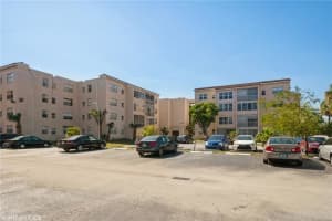 2850 Somerset Dr 202l, Lauderdale Lakes, Florida 33311