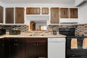 4140 NW 44th Ave APT 201, Lauderdale Lakes, FL 33319, Sold 08/18/22