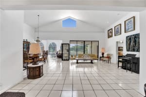 11081 Glenwood Dr, Coral Springs, FL 33065, Sold 07/22/22