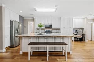 2271 NE 68th St APT 2003, Fort Lauderdale, FL 33308, Sold 08/01/22
