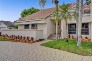 10877 NW 6th St, Coral Springs, FL 33071, Sold 08/15/22