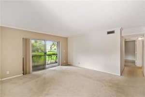2765 S Oakland Forest Dr APT 103, Oakland Park, FL 33309, Sold 07/07/22