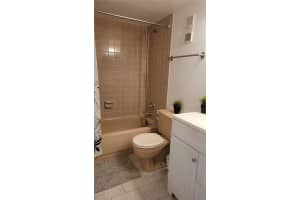 7920 NW 50th St APT 303, Lauderhill, FL 33351, Sold 07/25/22