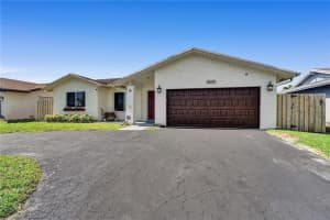 9530 NW 82nd St, Tamarac, FL 33321, Sold 07/06/22