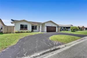 9530 NW 82nd St, Tamarac, FL 33321, Sold 07/06/22