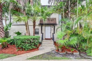 2080 Bayberry Dr, Pembroke Pines, FL 33024, Sold 07/12/22