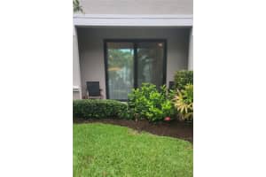 4206 N Dixie Hwy, Oakland Park, FL 33334, Sold 02/13/23