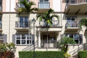 2601 NE 14th Ave APT 105, Oakland Park, FL 33334, Sold 08/15/22
