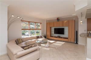 2601 NE 14th Ave APT 105, Oakland Park, FL 33334, Sold 08/15/22