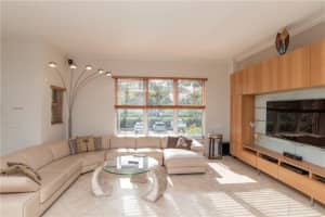 2601 NE 14th Ave APT 105, Oakland Park, FL 33334, Sold 08/15/22