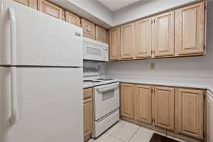 1280 S Alhambra Cir APT 1107, Coral Gables, FL 33146, Sold 07/08/22