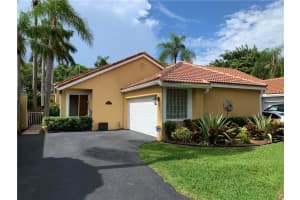 10037 NW 5th St, Plantation, FL 33324, Sold 10/12/22
