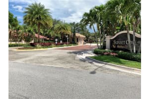 10037 NW 5th St, Plantation, FL 33324, Sold 10/12/22