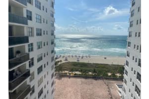 6039 Collins Ave APT 1119, Miami Beach, FL 33140, Sold 08/19/22
