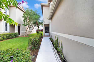 851 Sevilla Cir #851, Weston, FL 33326, Sold 08/23/22