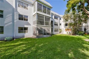 8305 NW 61st St APT C109, Tamarac, FL 33321, Sold 07/28/22