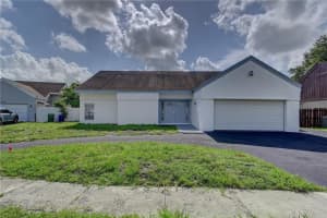 2801 Devonwood Ave, Miramar, FL 33025, Sold 01/24/23