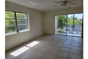 8280 SW 24th St APT 7302, North Lauderdale, FL 33068, Sold 07/18/22