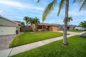 15049 SW 13th Pl, Sunrise, FL 33326, Sold 10/03/22