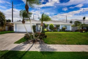 5327 Sandhurst Cir N, Lake Worth, FL 33463, Sold 07/13/22