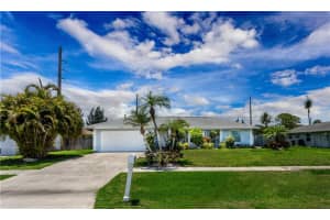 5327 Sandhurst Cir N, Lake Worth, FL 33463, Sold 07/13/22