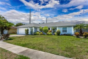 5327 Sandhurst Cir N, Lake Worth, FL 33463, Sold 07/13/22