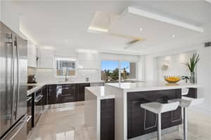 215 N Birch Rd   4A, Fort Lauderdale, FL 33304 Sold 08/29/22