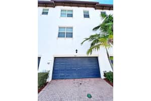 11961 SW 26th Ct, Miramar, FL 33025, Sold 07/27/22