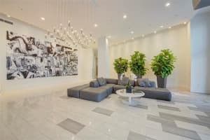 2001  Meridian Ave   PH-19, Miami Beach, FL 33139 Sold 10/28/22