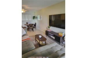3477 NW 44th St APT 103, Lauderdale Lakes, FL 33309, Sold 08/31/22